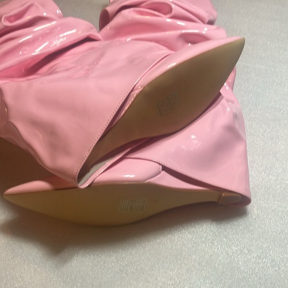 Pink patent ruffle wedge boots. New. Size 10. - Picture 3 of 6